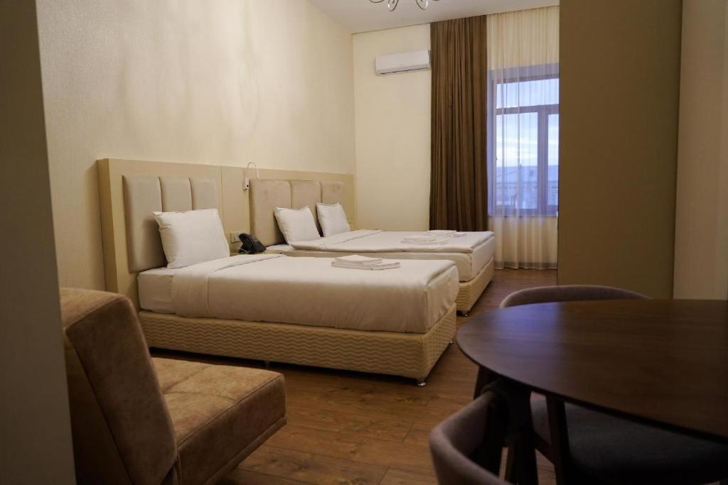 Kuma Hotel Gyumri Guiumri Exterior foto