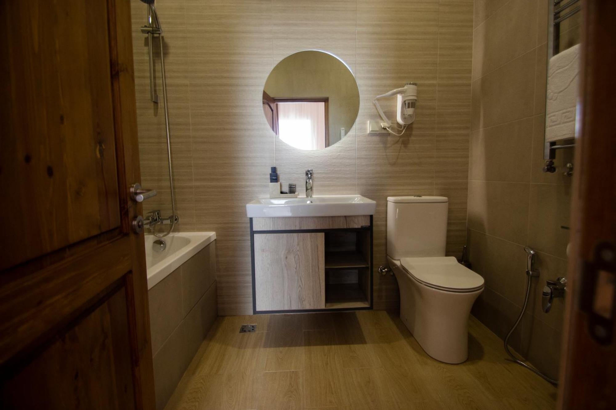 Kuma Hotel Gyumri Guiumri Exterior foto
