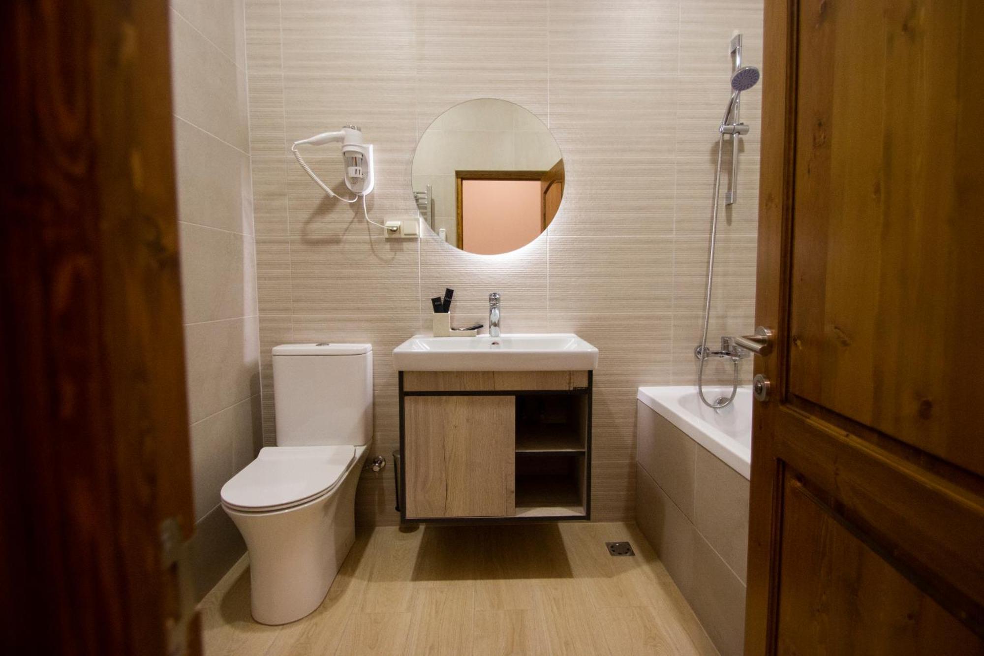 Kuma Hotel Gyumri Guiumri Exterior foto